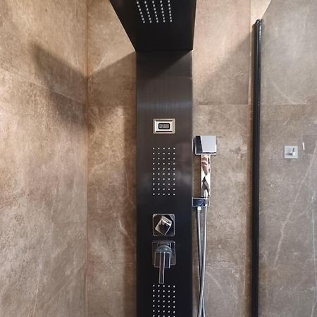 Apartamento Acogedor Junto A Calle Betis, Triana-Los Remedios Sevilla Exterior foto