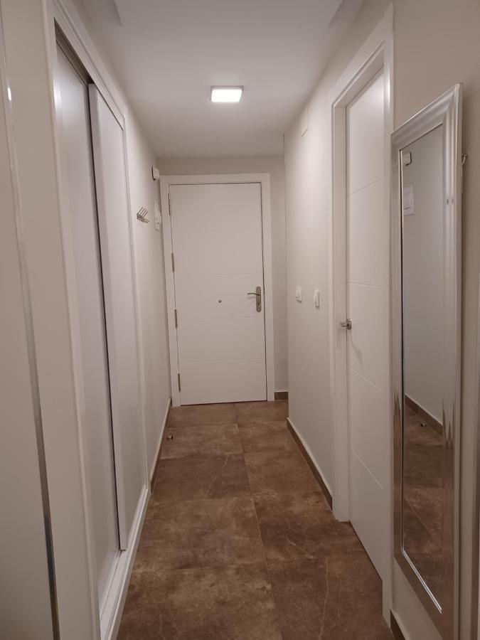 Apartamento Acogedor Junto A Calle Betis, Triana-Los Remedios Sevilla Exterior foto