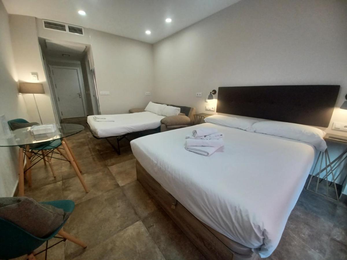 Apartamento Acogedor Junto A Calle Betis, Triana-Los Remedios Sevilla Exterior foto