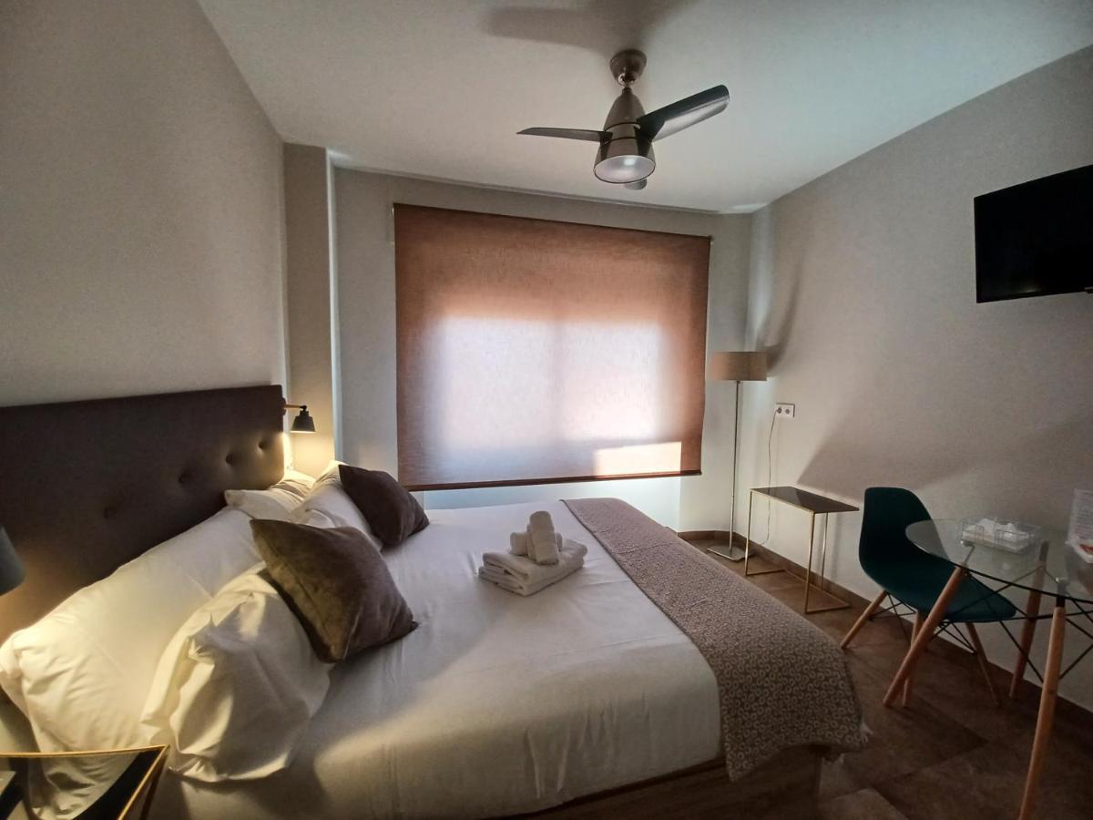 Apartamento Acogedor Junto A Calle Betis, Triana-Los Remedios Sevilla Exterior foto