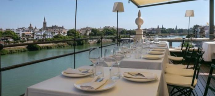 Apartamento Acogedor Junto A Calle Betis, Triana-Los Remedios Sevilla Exterior foto