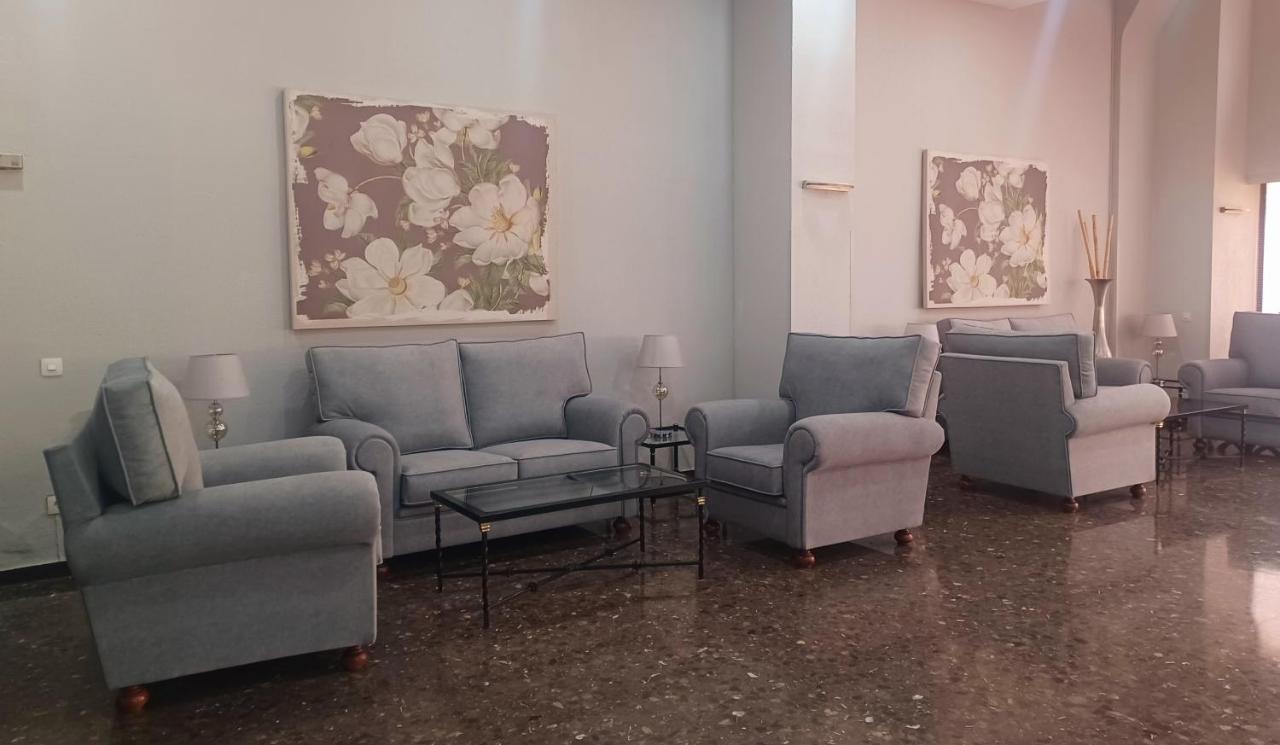 Apartamento Acogedor Junto A Calle Betis, Triana-Los Remedios Sevilla Exterior foto