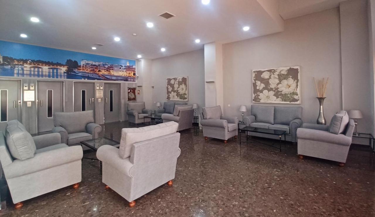 Apartamento Acogedor Junto A Calle Betis, Triana-Los Remedios Sevilla Exterior foto